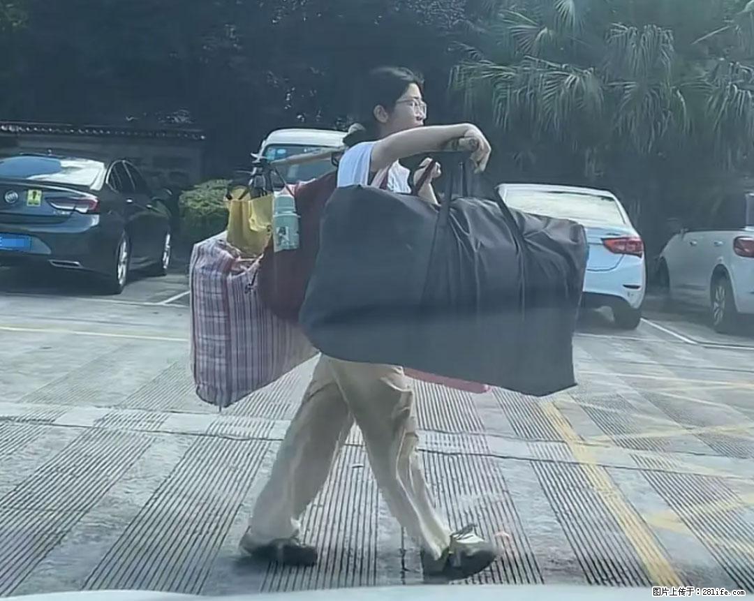 全网追的“扁担女孩”，找了一份暑假工，时薪12元 - 吴忠生活资讯 - 吴忠28生活网 wuzhong.28life.com