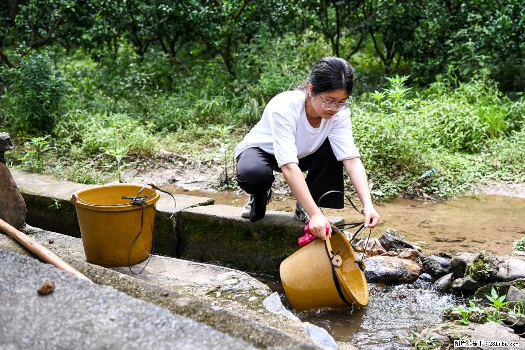 全网追的“扁担女孩”，找了一份暑假工，时薪12元 - 吴忠生活资讯 - 吴忠28生活网 wuzhong.28life.com