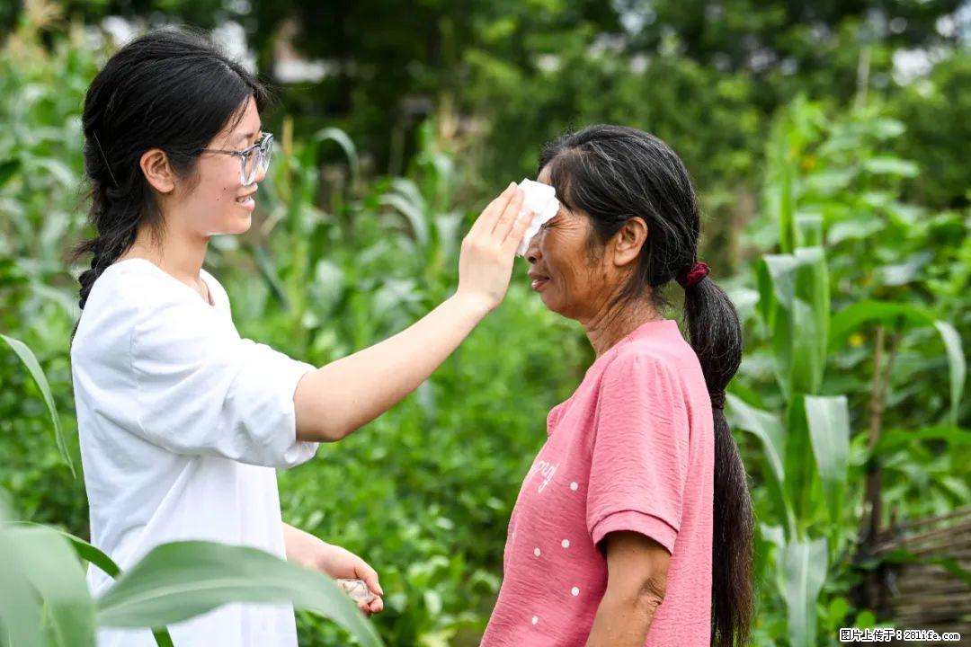全网追的“扁担女孩”，找了一份暑假工，时薪12元 - 吴忠生活资讯 - 吴忠28生活网 wuzhong.28life.com